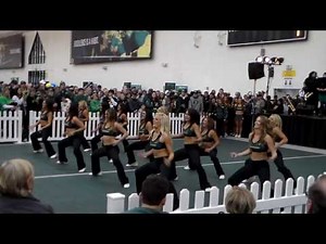 2013 Oregon Cheerleaders Ucla