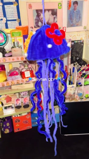 DIY Jellyfish Craft Tutorial 🪼