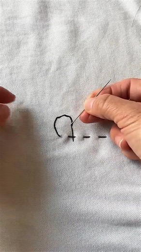 481K views · 2.6K reactions | Embroidery tips 臨臨 #crafting #embroidery #sewing #stitch #fbreelsfypシ゚ #knot #crafts #fblifestyle | Hand Embroidery Designs by Priyanka | Facebook