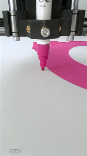 Satisfying Pen Plotter Art ✨ by targz Giorgio Moroder - The Chase #penplotter #satisfying #art | Fubiz