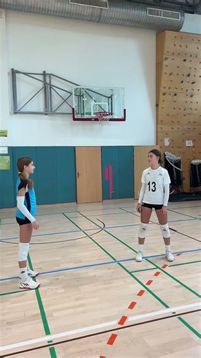 Top Çizgide Olunca Biz 😄🏐🥳 #voleybol #fileninsultanlari #volleyball