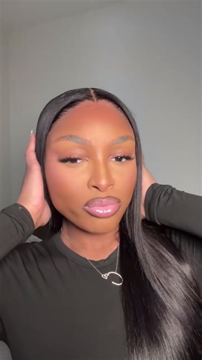 Perfect pink lips in minutes with this simple technique