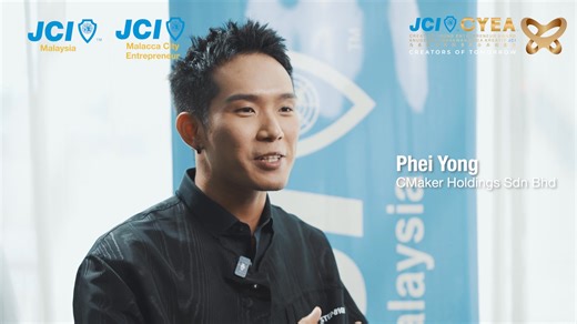 ✨ 𝗠𝗲𝗲𝘁 𝗢𝘂𝗿 𝗧𝗼𝗽 𝟯𝟬 𝗦𝗲𝗺𝗶-𝗙𝗶𝗻𝗮𝗹𝗶𝘀𝘁 ✨ Let's meet Chan Phei Yong Phei Yong 培永 from CMAKER Holdings Sdn Bhd, one of our Top 30 Nominees for JCI CYEA 2025! Watch their story and be inspired by their entrepreneurial journey💡🚀 Follow along, be inspired, and celebrate the spirit of young entrepreneurship with us on 𝗝𝗖𝗜 𝗖𝗬𝗘𝗔 𝗔𝘄𝗮𝗿𝗱 𝗡𝗶𝗴𝗵𝘁: 📅 26th September 2025 📍 Courtyard by Marriott, Melaka ⏰ 7:00 PM – 11:30 PM #JCIMalaysia #JCICYEA #JCIMalaccaCityEntrepreneur #