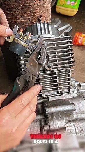 Techniques for extracting broken threads of bolts in a motorcycle engine