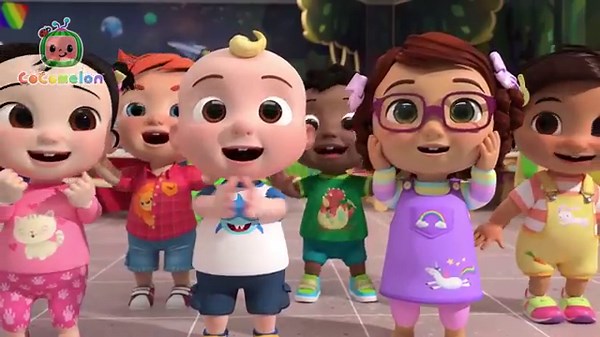 Musical Birthday Bus ride! 🎶🎂 | Cocomelon | Super Moms | Nursery Rhymes and Kids songs🌸