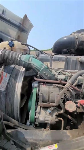 Volvo D12 Engine | DriveON Certified Ontario | Piotr Service