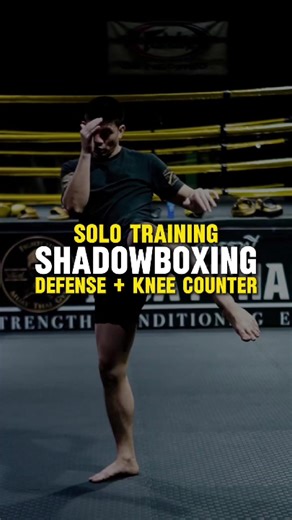 Train on your own by repeating the drills consistently until the movements become automatic and the body responds naturally without conscious thought. ================ #muaythai #muaythaibasics #muaythaitechniques #muaythaionline #fightclubmuaythaigym เรียนมวย เรียนมวยไทยอุดร muaythaitraining