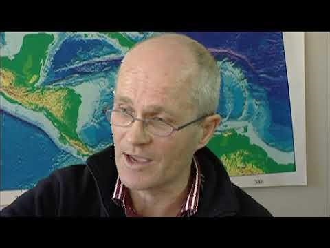 Wat is een tsunami? | SARANISA 🌹 GeoMystica