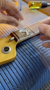 Fretboard crack due to truss rod failure #luthier #fblifestyle #art | Humberto Perez