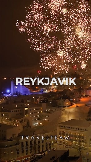 TravelTeam on Instagram: "✨🥂 Een heel fijne jaarwisseling! 🥂✨ Namens TravelTeam wensen wij iedereen een ontzettend gezellige jaarwisseling toe! Op naar een gezond, fijn en vooral avontuurlijk 2026, vol mooie herinneringen, bijzondere bestemmingen en nieuwe ontdekkingen 🌍✈️ Dank voor het vertrouwen het afgelopen jaar. We kijken ernaar uit om ook in 2026 weer samen op reis te gaan! Gelukkig nieuwjaar! 🎆"