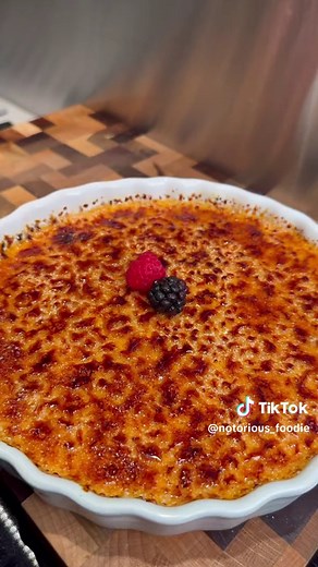 Delicious Giant Crème Brûlée Recipe for Your Dinner Party