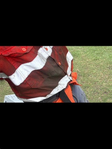 The boys and I pulled 20hours of labour each this weekend doing a rush job for the cross river rail. Nothing glamouous about what we do, but we take pride in getting the job done right, and on time ✅client was so happy they want us to rinse and repeat next weekend. 22 days straight then we rest 🙌😴💥💥💥 #onsite ##welding #boilermaker #construction #weldeverydamnday