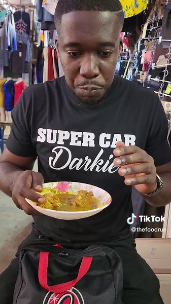 Delicious Guyanese Chicken Curry Experience in Guyana 🇬🇾