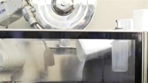 Hangzhou : un restaurant robotisé équipé d'une IA commence ses opérations expérimentales