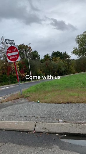 Rae’s home is a 20gallon long tank and will be upgraded to a 40gallon tank 🧿 I hope she loves it! P.s. some stuff isn’t good for your gecko stay tuned for part 2 coming soon. I just need to finish shopping first 🛍🛒 #leopardgecko #leopardgeckocare #leopardgeckooftiktok #reptilesoftiktok #reptile #babygecko #comewithus #babygeckosoftiktok #geckolife @PetSmart