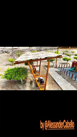 Estructuras Ecológicas de Bambú en Playa Cerro Azul