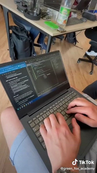 CHCEŠ NOVOU PRÁCI V IT? 🚀 VYUŽIJ ŠANCI A PŘIHLAS SE DO NAŠEHO BOOTCAMPU ! #greenfox #programming #course #fyp #it #bootcamp #programmer #coding #kurz #java #lowcode #nocode #academy