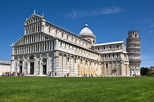 ロマネスク様式とは？建築や装飾の特徴と発展の歴史を画像で解説【中世の様式③】｜インテリアのナンたるか