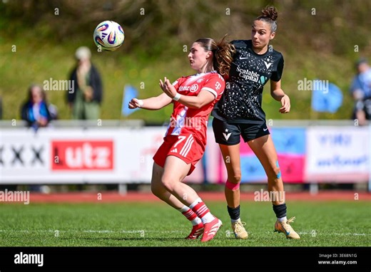 v.li.: Elira Terakaj (FCB, 7) Katharina Krist (Viktoria Berlin, 18) im Zweikampf, Duell, duel, tackle, Dynamik, Action, Aktion, 05.04.2026, Aschheim (Deutschland), Fussball, 2. Frauen-Bundesliga [Bundesliga], FC FC Bayern Munich II - Viktoria Berlin, DFB/DFL REGULATIONS PROHIBIT ANY USE OF PHOTOGRAPHS AS IMAGE SEQUENCES AND/OR QUASI-VIDEO Stock Photo - Alamy