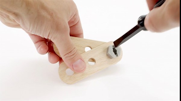 BRIO Builder 34587 Construction Set - 136-Piece STEM Toy with Wood and Plastic for Kids | Enhances Creative Skills | Safety Tested | Age 3 and Up