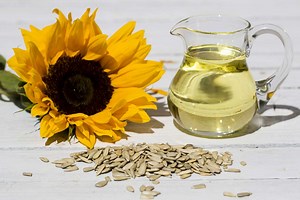 Are Seed Oils Bad For You? We Asked Experts