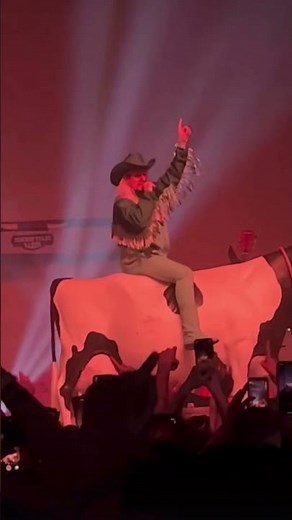 Oliver Tree - Cowboy’s Don’t Cry - Boston - House of Blues 3/11/22 #olivertree #boston #livemusic