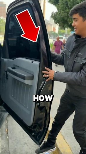 How Do Locksmiths Unlock Cars So Fast? 😱 (@cerrajeria_caracas24hs)