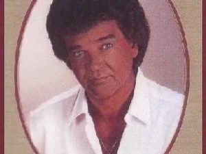 Loretta Lynn & Conway Twitty - The Letter (1976 Music Video) | #79 Country Song