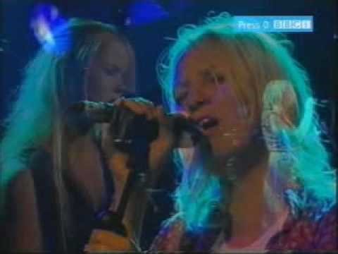 Zero 7 Distractions (Glastonbury 2004) 13of14