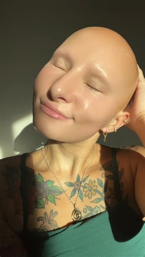 Marisa Ramirez on Instagram: "My alopecia is one of the places I feel most at home in my body ❤️ #alopecia #hairloss #bald"