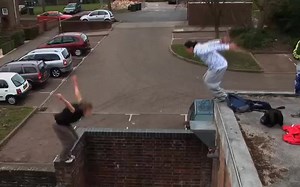 【经典视频】Parkour - Freerunning best of 3run family