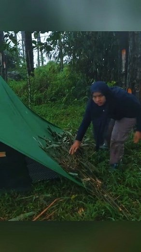 204K views · 1.9K reactions | PART 3 SOLO CAMPING IN HEAVY RAIN - SETTING UP THE TENT IN RAIN, STORM, AND LIGHTNING - ASMR #Solocamping #Heavyrain #Solocampingintherain | Jeny Ayu | Facebook