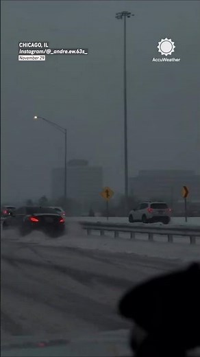 Car Spins Out On Icy Chicago Highway!