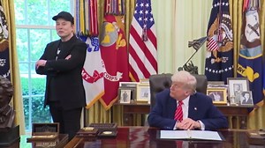 Black-eyed Elon Musk attacks the New York Times after report on alleged drug use