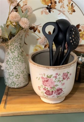 Beautiful Vintage Inspired Ceramic Planter for Sale