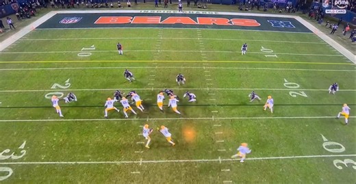 #againstthegrainsports NFL wildcard game: Green Bay Packers Matthew Golden with the TD catch and run. #football #greenbaypackers #greenbay #greenbaywisconsin #nfl #NFLPlayoffs #NFLFootball #PackersVsBears #PackersNation #Packers | Against the Grain Sports