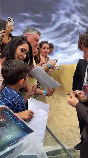 🥹A moment between Tom Holland and a young fan. See The Odyssey in cinemas now.
