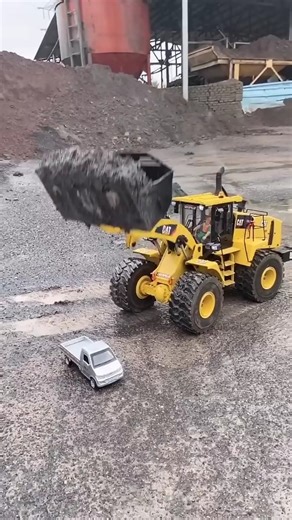 16K views · 103 reactions | Caterpillar 992G Wheel Loader Loading Trucks | Channel Machinery | Facebook