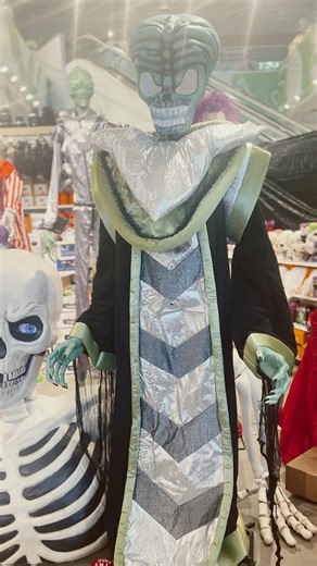 2025 Sam’s Club 8FT Alien Halloween Animatronic Demo | New Prop