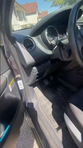Find the OBD diagnostic socket for your Peugeot 3008