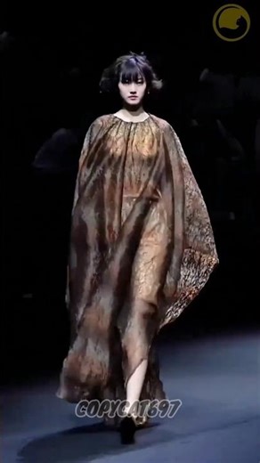 Chinese Fashion Super Models Catwalk 💞