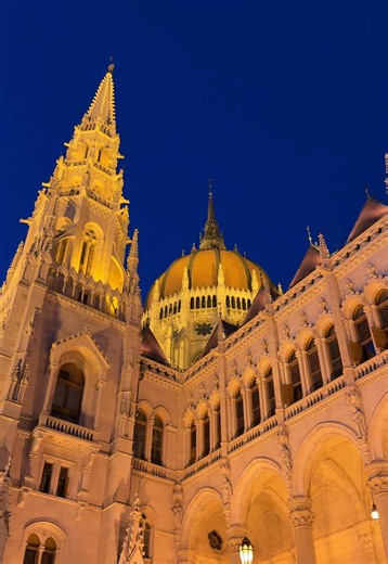 Recunoști cel mai frumos parlament din lume? 🇭🇺 #hungary #budapest #siltrips
