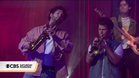 Saturday Sessions: Couch performs "On The Wire"