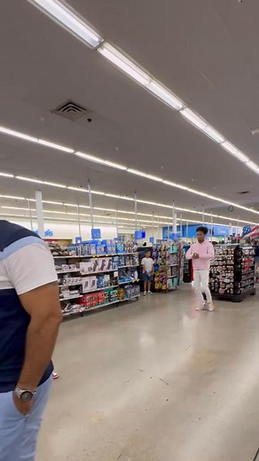 She snap while recording everytime  w @Mandy & Dany Corrente #LearnOnTikTok #dailyenglish #usefulenglish #english #englishtips #englishteacher #englishlearning #englishonline #englishvocabulary #englishontiktok | NY Skill | Facebook