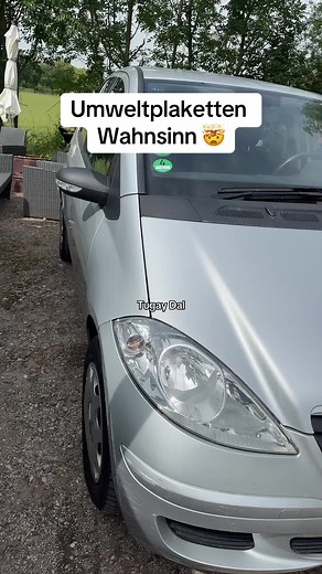 Umweltplaketten richtig anbringen und Bußgeld vermeiden