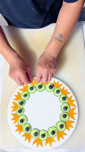 Simple and easy-to-learn plate decoration tutorial