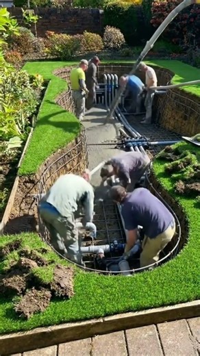 Building a Beautiful Swimming Pool in My Backyard🇺🇸 #shorts #epoxy #shortfeed