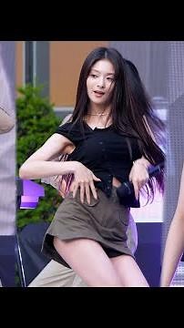 프로미스나인 이나경 직캠 '#menow' (fromis_9 NAGYUNG)｜한국뉴욕주립대 240524