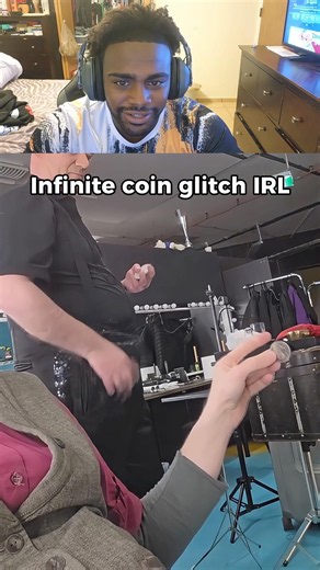 Infinite coin glitch IRL? 😳