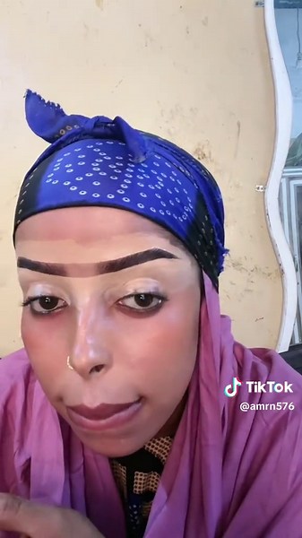 Makeup Simple: Easy Makeup Tutorial for Girls (Somali)